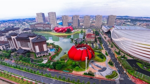 广州花都区：花城花港花乡花山 花为媒打造“花漾城市”