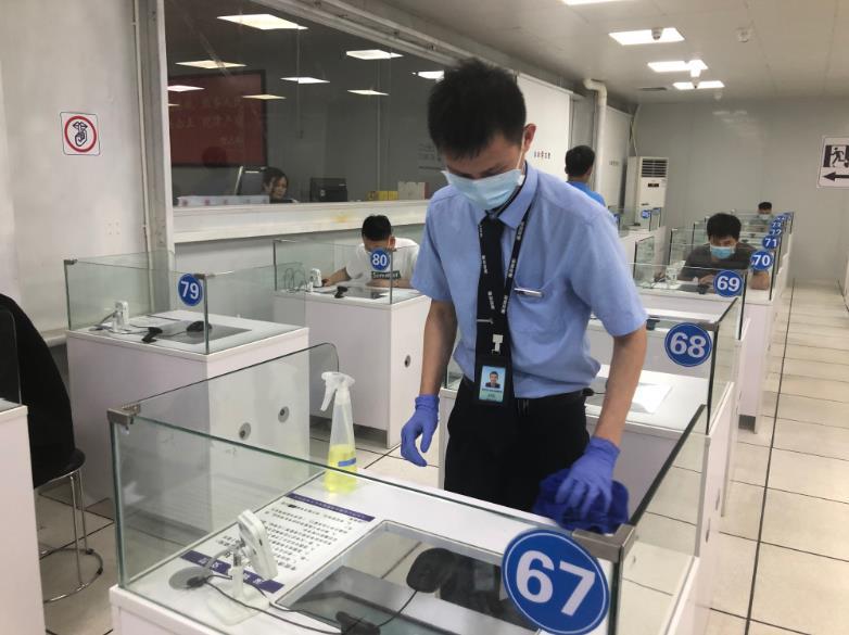即日起深圳全面恢复驾考，交警：已做好全面防护工作