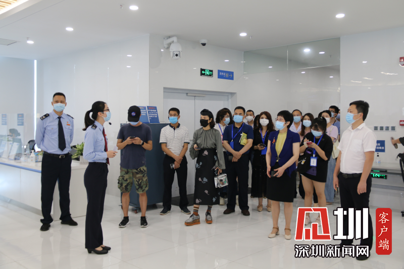 智能导税、人机交互，办税新模式为营商环境“添力”——深圳市各级人大代表、政协委员实地体验智税生态建设