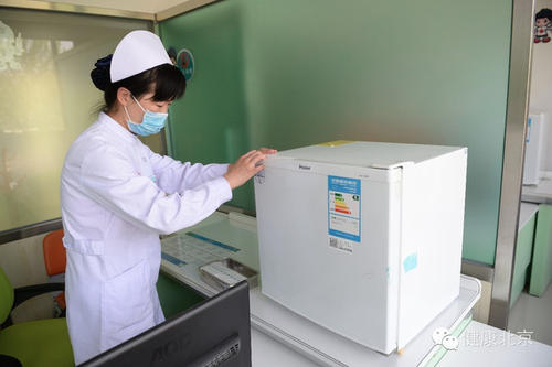 广东将加快推进疫苗冷链配送和预防接种标准化建设，实现1300家以上预防接种门诊数字化
