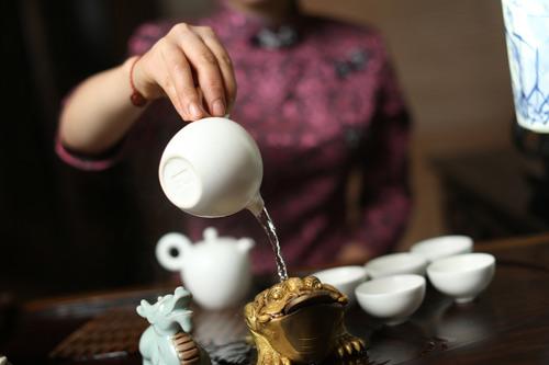观澜街道组织戒毒康复人员学习国学茶艺文化