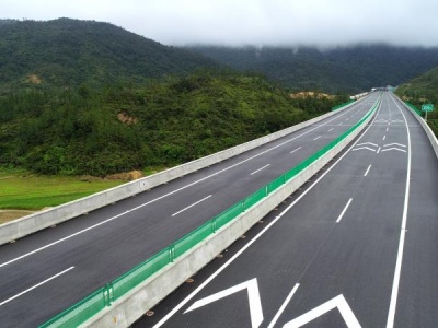 兴汕高速公路一期正式通车，汕尾市区到梅州可节约40分钟