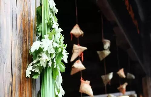 线上线下消费升温 文旅活动迈上“云端”