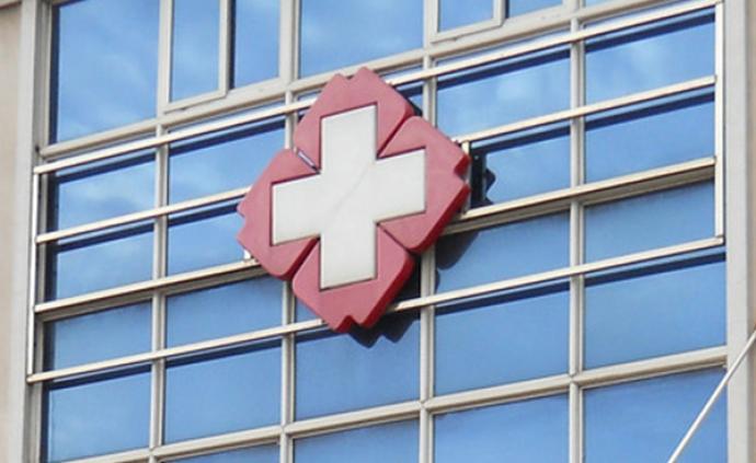 香港化学废物处理中心发生棚架倒塌事件，10人送医