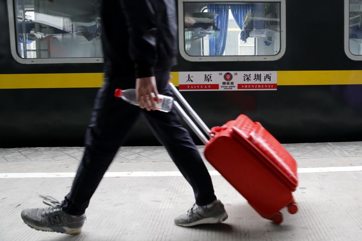 深圳西站6月20日实施电子客票，自助检票机已经到位啦
