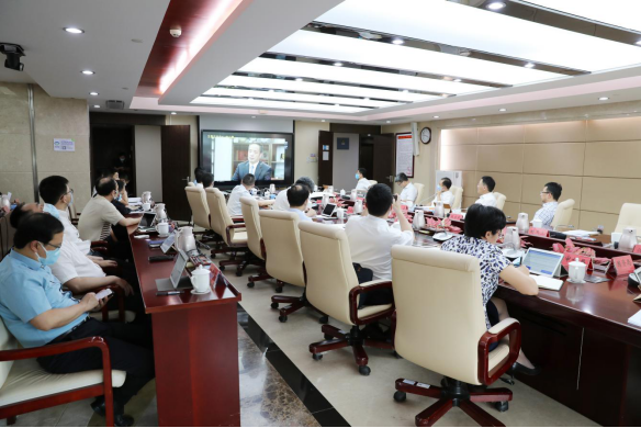 坪山区政府领导班子带头学民法，拉开全区学习《民法典》序幕