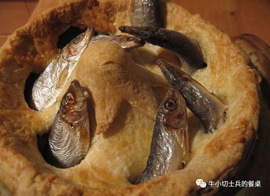 仰望星空死不瞑目，惨白鱼冻黑血入肠：著名英式暗黑料理漫谈