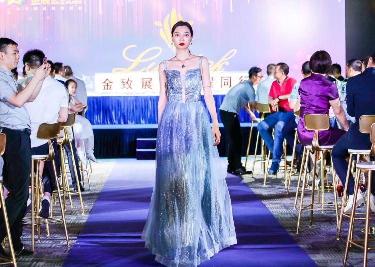 让时尚引领深圳 金展珠宝广场三周年启幕仪式圆满举办