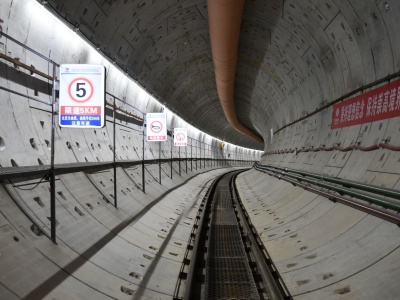 地铁12号线又一千米级盾构区间贯通