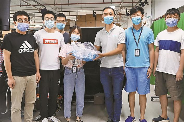 南科大研制首款便携式咽拭子采集智能机器人