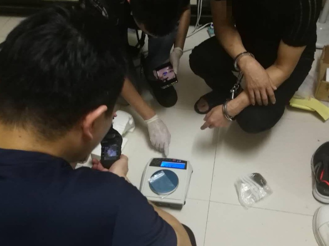 顺藤摸瓜抓毒贩 抽丝剥茧破毒案，罗湖警方抓获涉案嫌疑人14名