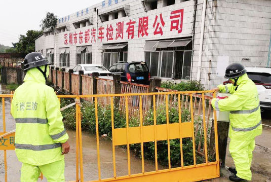 战暴雨保安全，龙岗这群人24小时在岗！