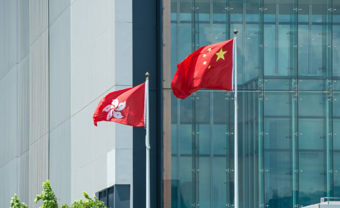 港媒：7月1日起入职的香港公务员须宣誓拥护基本法