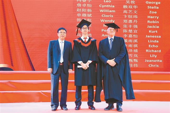 深外国际书院 | 学子100%入读世界名校 成为铸造国际通才的“基地”