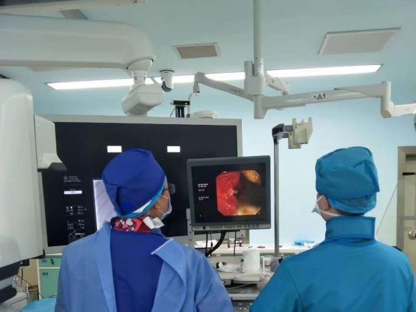 胆管“塌方”腹绞痛！深圳市三院为老兵成功实施超高难度ERCP手术