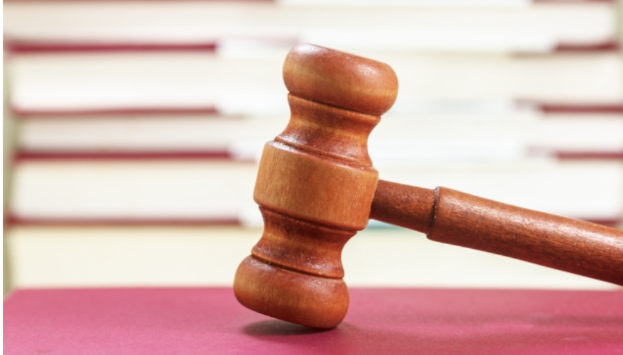 科技公司高管盗取软件源代码自立门户开发同款软件牟利被判刑
