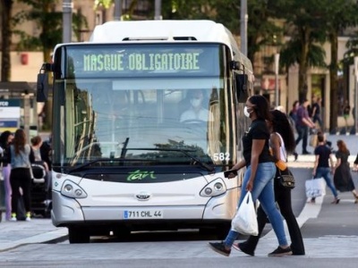 法国公交司机劝乘客戴口罩遭围殴 被打成脑死亡