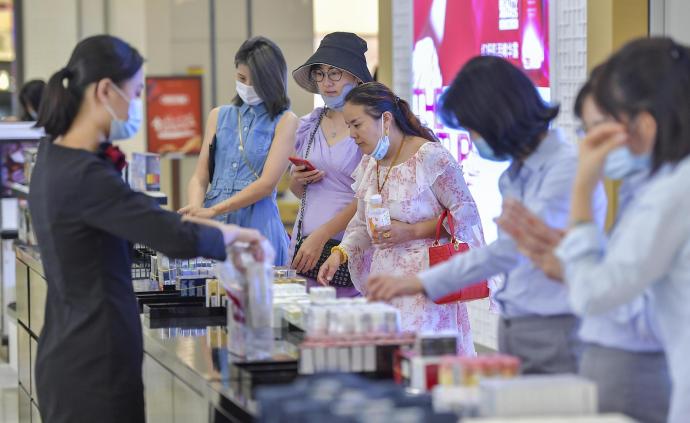 海南离岛免税新政落地首周，6.5万人次购物总额4.5亿元