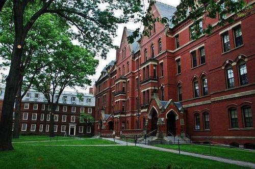美国两所大学就留学生签证新规提起联邦诉讼