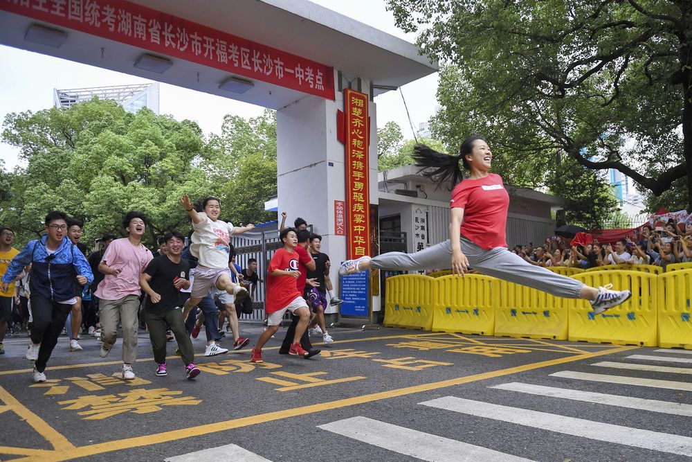 人生何处不舞台，“一字马”考生竟是健美操世界亚军