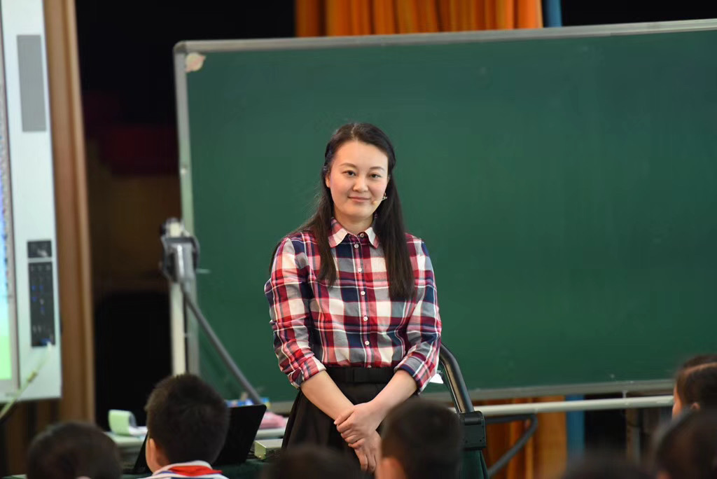 2020年福田区“年度教师”尹静：一名数学老师的“加减乘除”