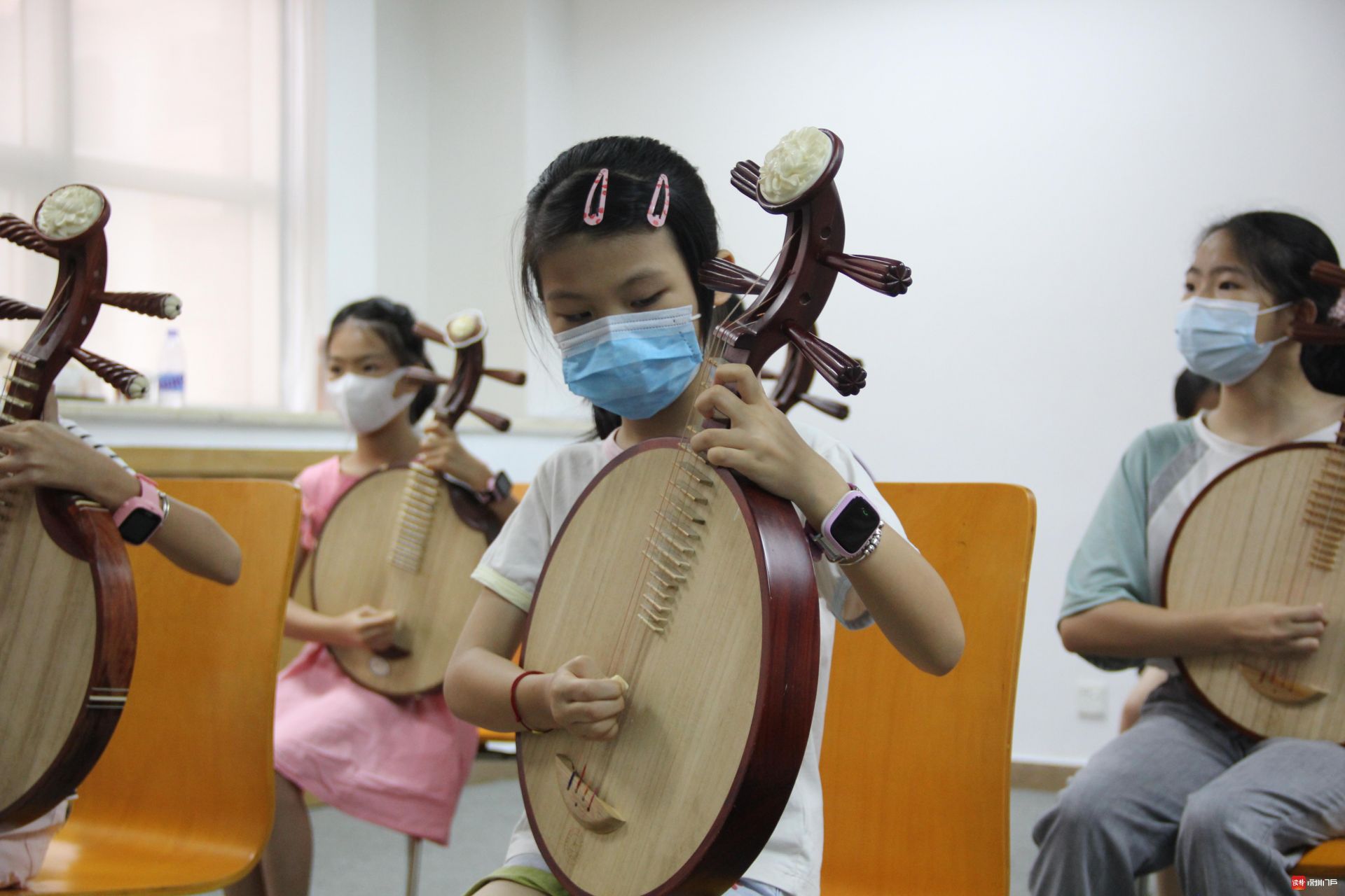 东莞道滘160名萌娃齐学粤剧曲艺，开心过暑假