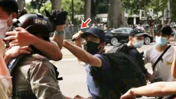 香港袭警男子被控意图伤人罪，法院拒绝其保释