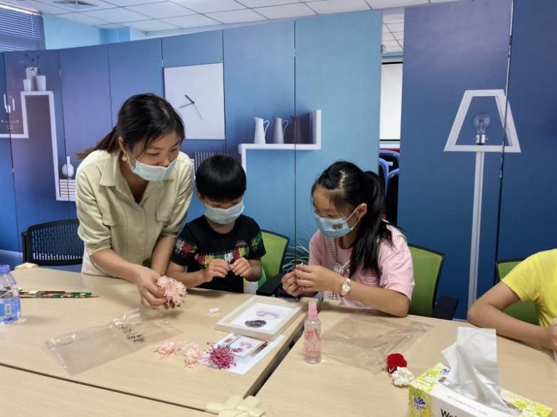 玉塘亲子玩转园艺助力和谐关系