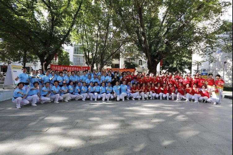 共享健康！专家组团进社区，义诊宣讲送健康！