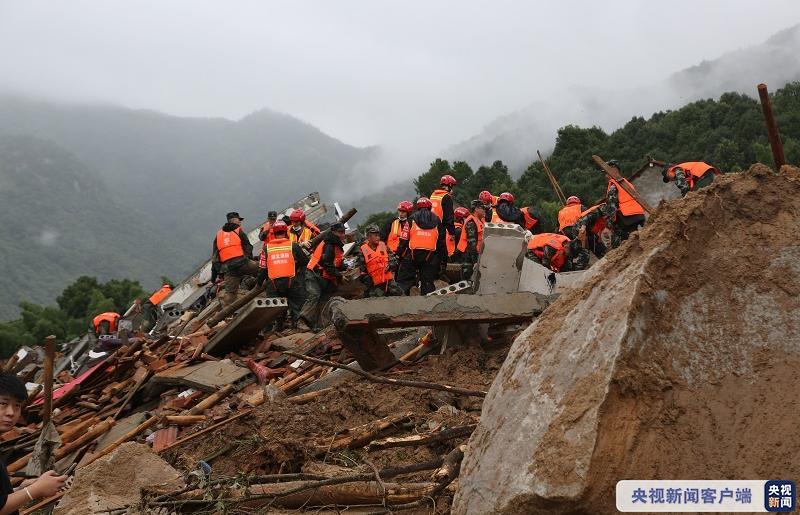 持续更新丨湖北黄冈山体滑坡致9人被埋 已找到6人其中5人死亡