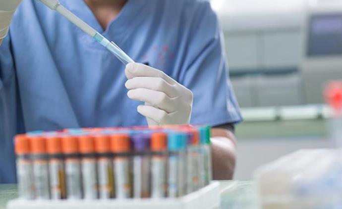 香港商报时评：科学防疫不放松 复常有序善统筹