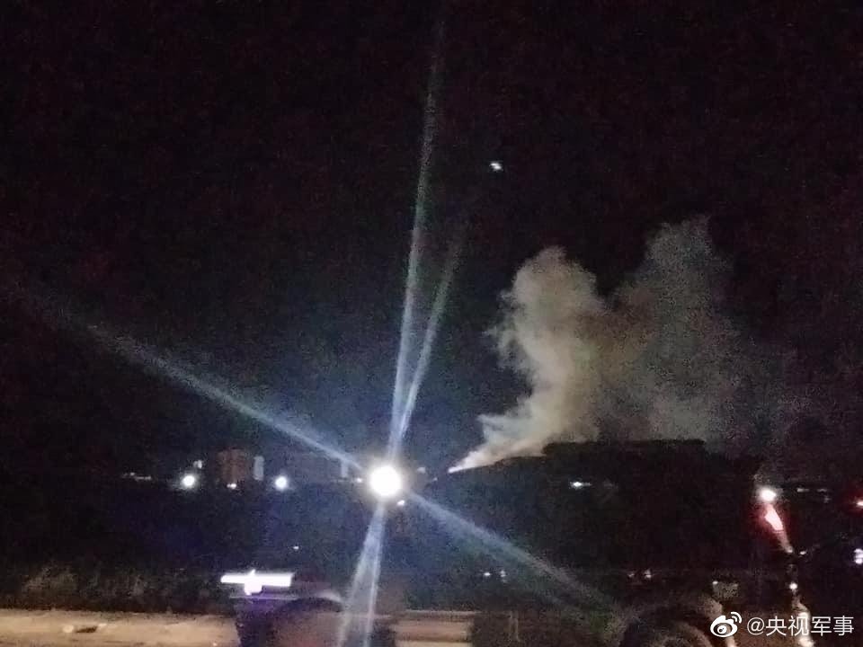 菲律宾空军直升机夜训时坠毁致4死1死，同类机型已全部停飞