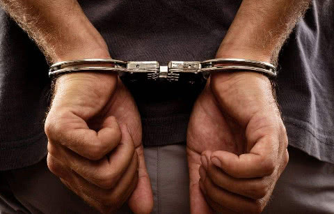 明里贩运蔬菜，暗中走私香烟！7名犯罪嫌疑人被刑事拘留