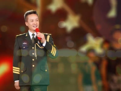 向中国军人致敬！阎维文、吕继宏、蔡国庆唱响英雄赞歌