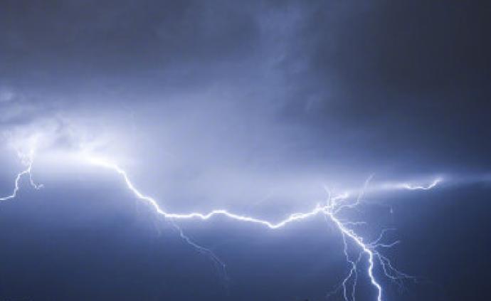 印度比哈尔邦26人因雷击死亡，遇难者多为树下躲雨的农民