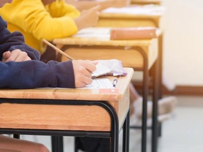 教育部：同意安徽歙县高考9日启用语文、数学（文、理）科目副题进行考试