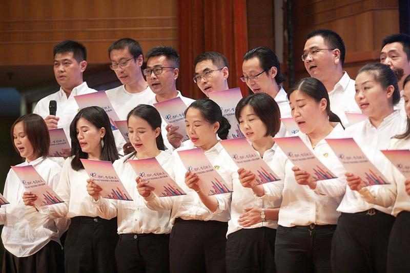 我们40，与特区同龄，白衣中年，恰同学少年！