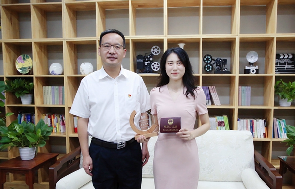 是她！龙华迎来第50万个户籍居民