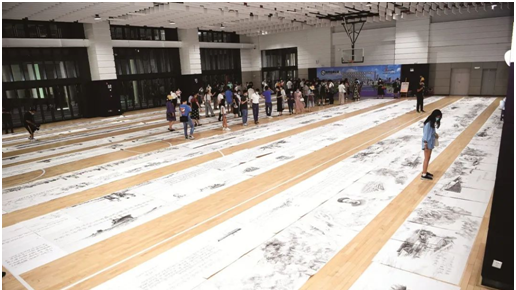 世界纪录！深圳画家40天不舍昼夜 绘就142米抗疫英雄谱