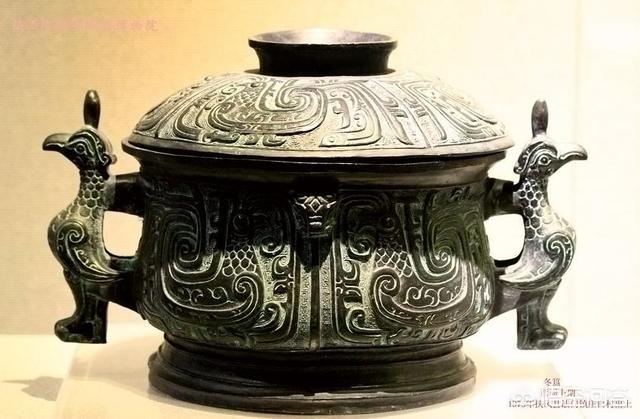 看展 | “宝鸡出土青铜器与金文精华”展出国之重器
