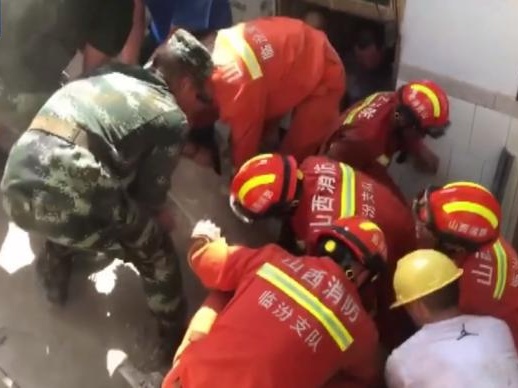山西临汾一饭店坍塌：已致2人遇难，预计还有约10人被埋