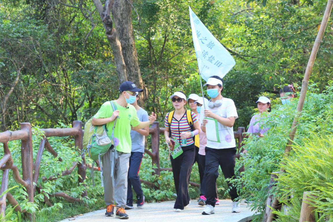 从《瓦尔登湖》出发，“走读盐田”到自然里阅读花鸟虫鱼