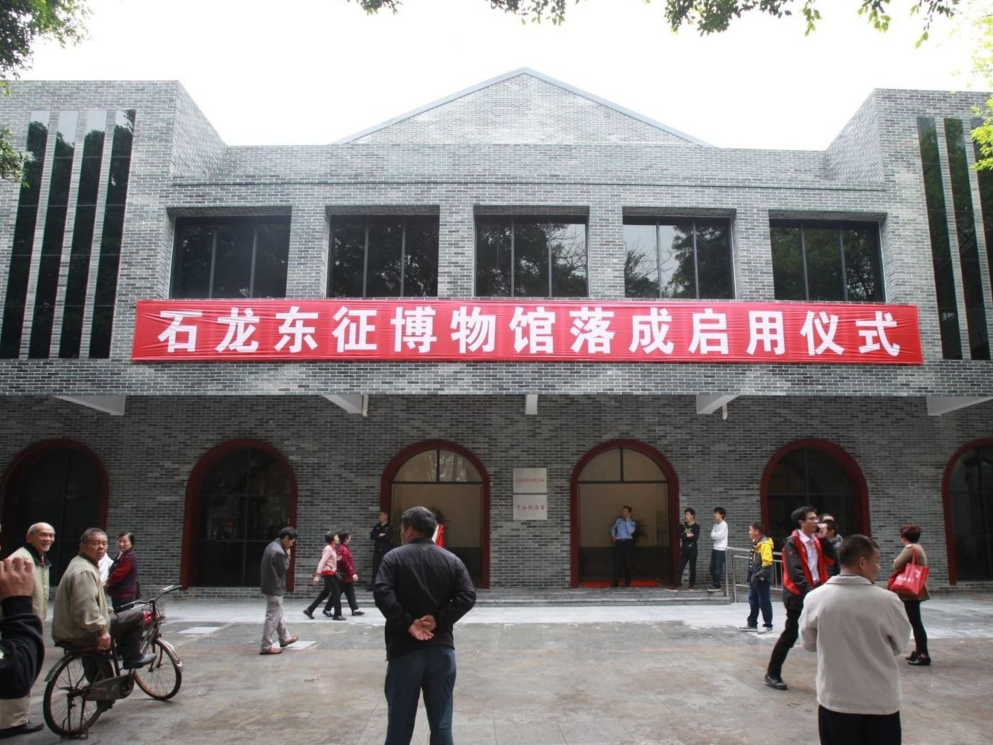 曾红极一时的石龙影剧院，明天以这个形式重新与市民见面