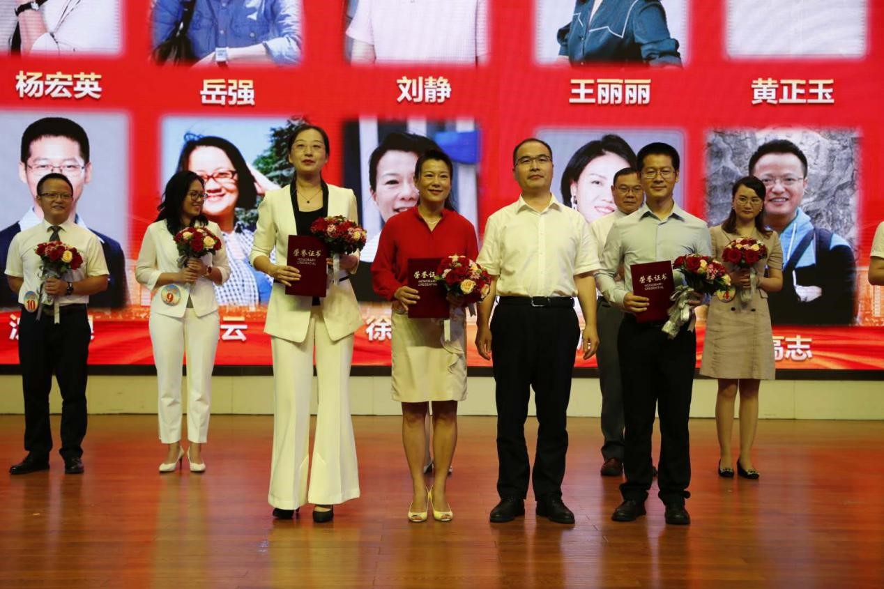 深圳市直属学校“年度教师”揭晓