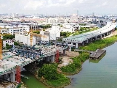 广中江高速南头北主线高架桥合龙