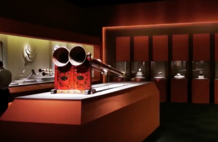 唐代九霄环佩古琴现身“中国古代乐器展” 传世仅4张