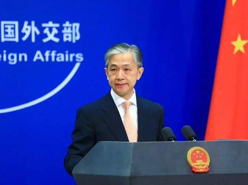 美驻华大使称“中国过去几十年发展取得出色成就”，外交部对此表示赞赏