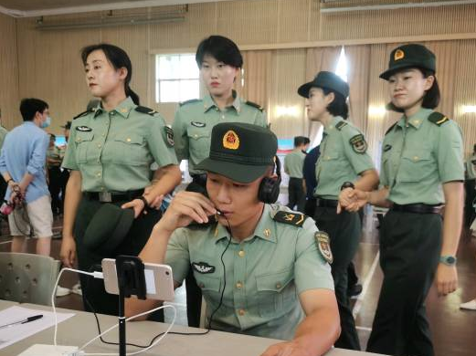 深圳军营迎来线上招聘会 100台视频设备现场面试