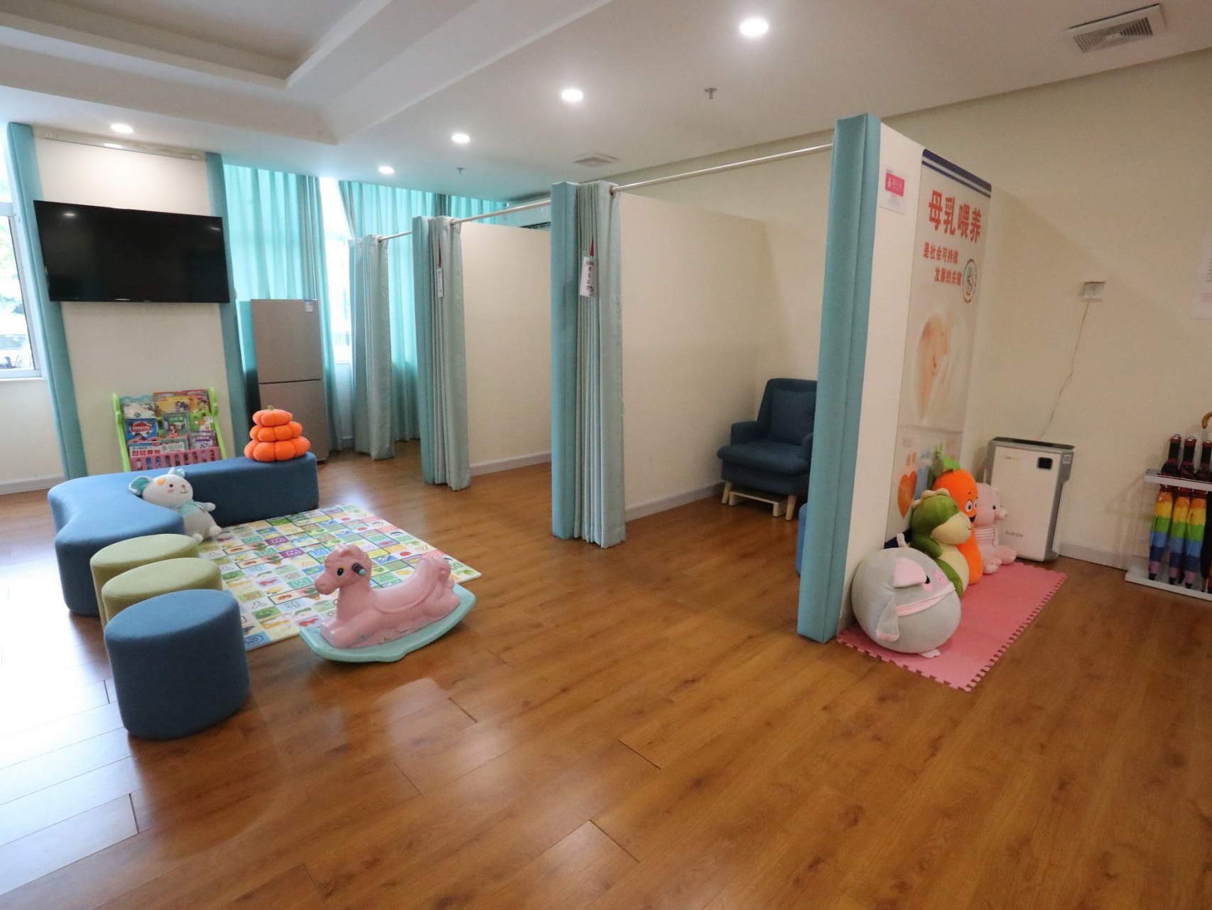 龙岗区建设深圳市母婴室示范点