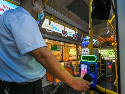 @深圳人：这三条公交线实行新收费方式，上车下车要两次刷卡或扫码